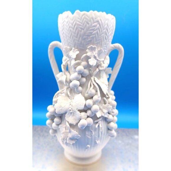 Antique Blanc De Chine Parian Ware Porcelain Bisque Amphora Vases Set Of 2 - Picture 14 of 15